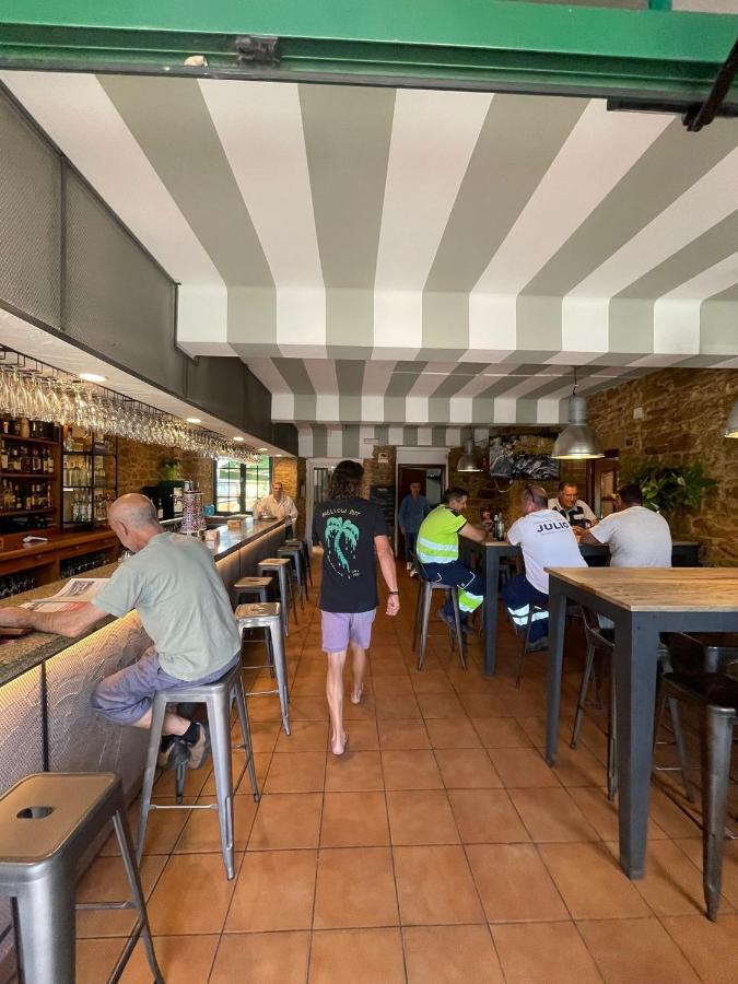 A Cochera Hostel Ferrol Extérieur photo